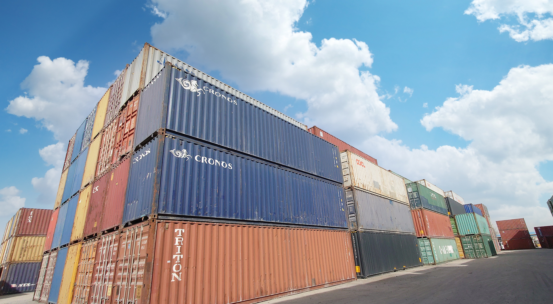 Shipping Container lessor in Qatar